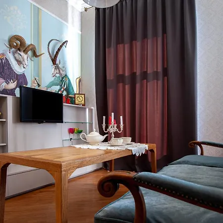 Esther House Museum Hotell *