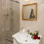 Esther House Museum فندق