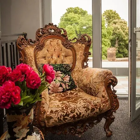 Esther House Museum Hotel