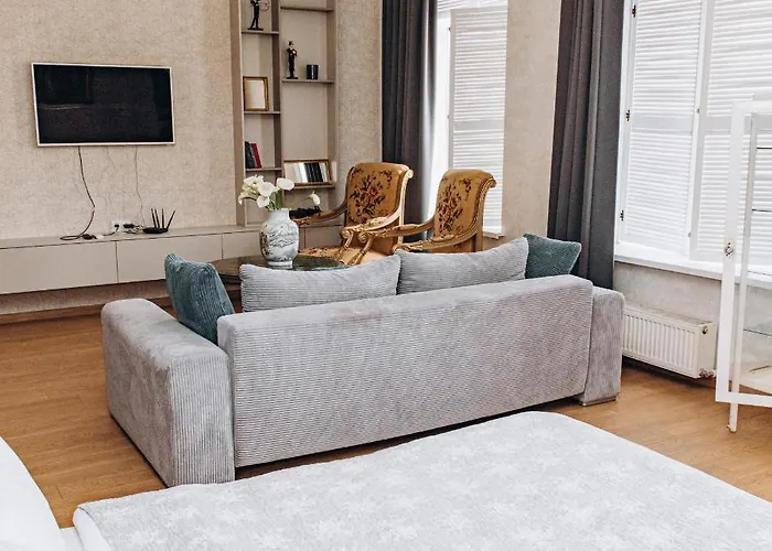 Hotel Esther House Museum *